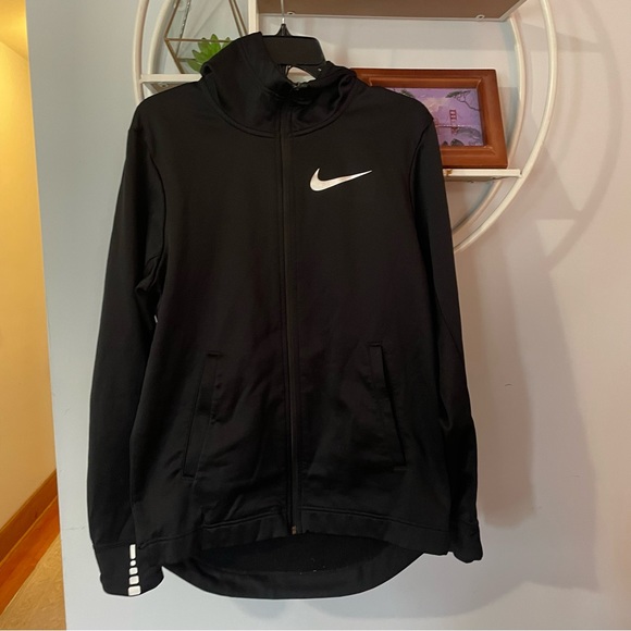 Nike Other - Nike Men's Small S Dri Fit Basketball Black Long Sleeve Hooded Shirt
